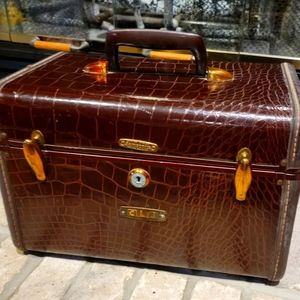 Samsonite Vintage 1950s train makeup case